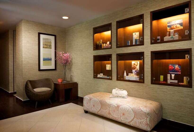 فندق Beach House Fort Lauderdale, a Hilton Resort