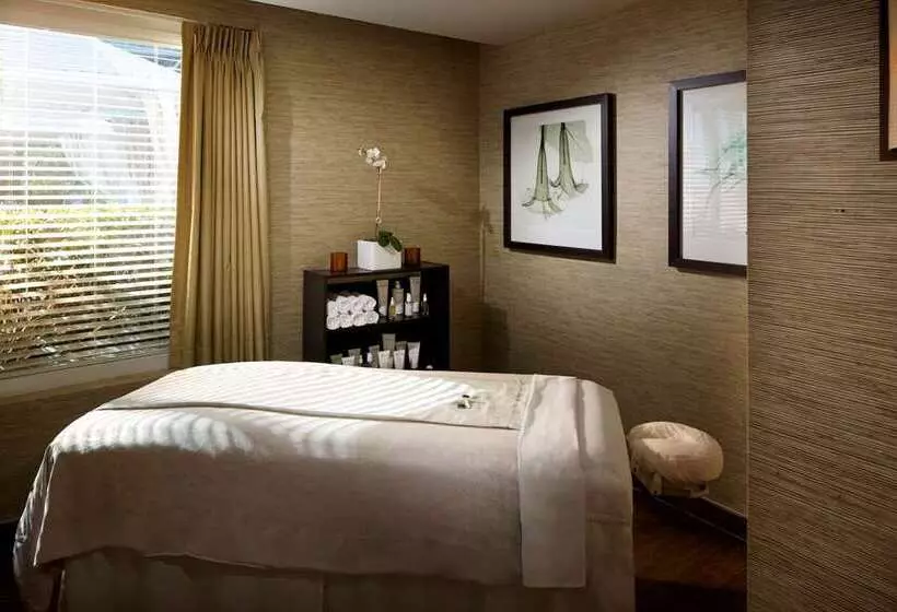 בית מלון כפרי Beach House Fort Lauderdale, a Hilton Resort