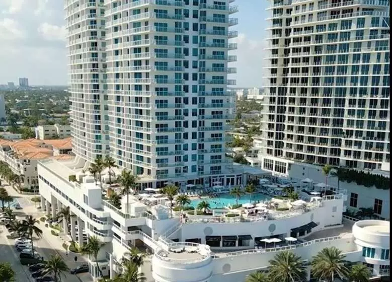 בית מלון כפרי Beach House Fort Lauderdale, a Hilton Resort