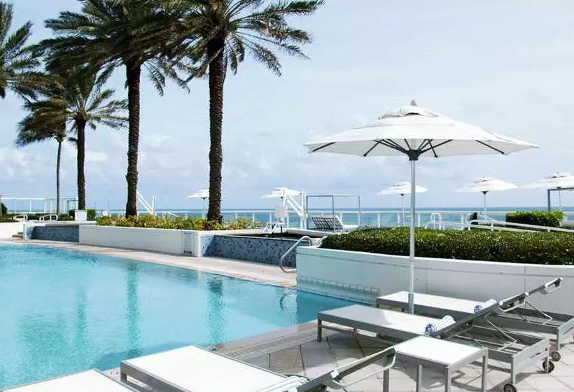 בית מלון כפרי Beach House Fort Lauderdale, a Hilton Resort