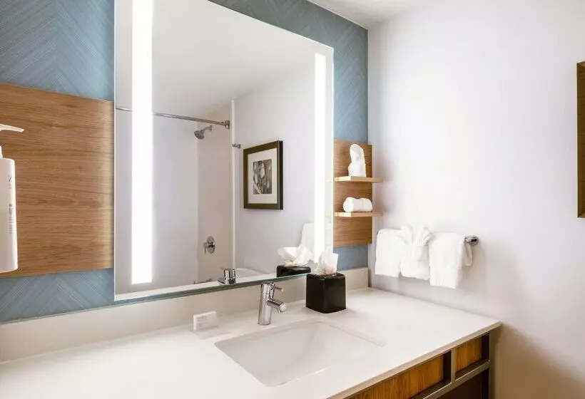 בית מלון כפרי Hilton Garden Inn Bakersfield