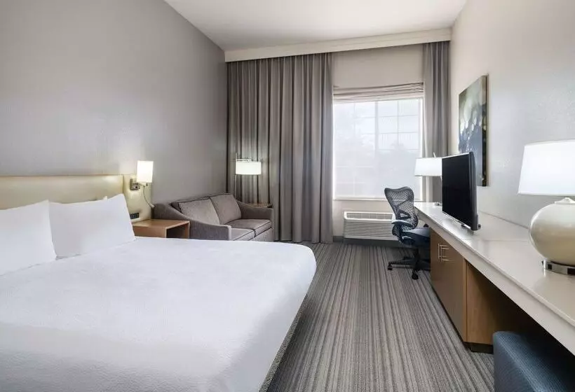 בית מלון כפרי Hilton Garden Inn Bakersfield