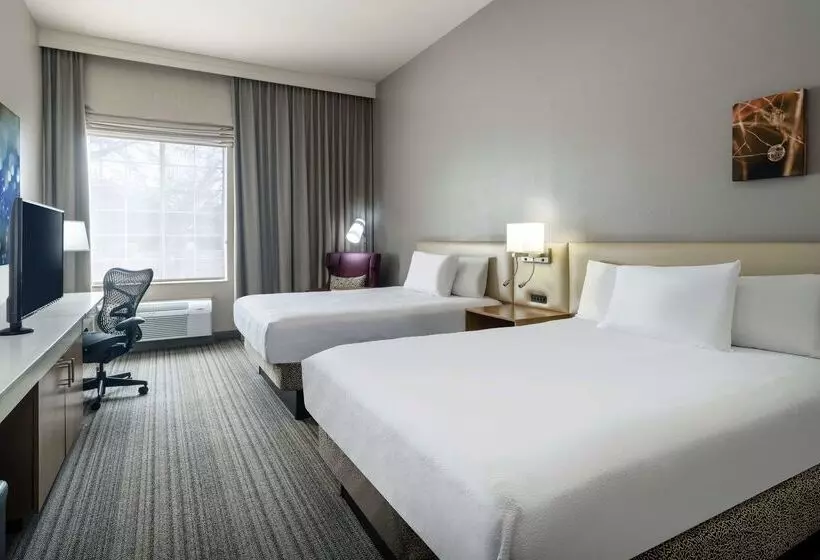 בית מלון כפרי Hilton Garden Inn Bakersfield