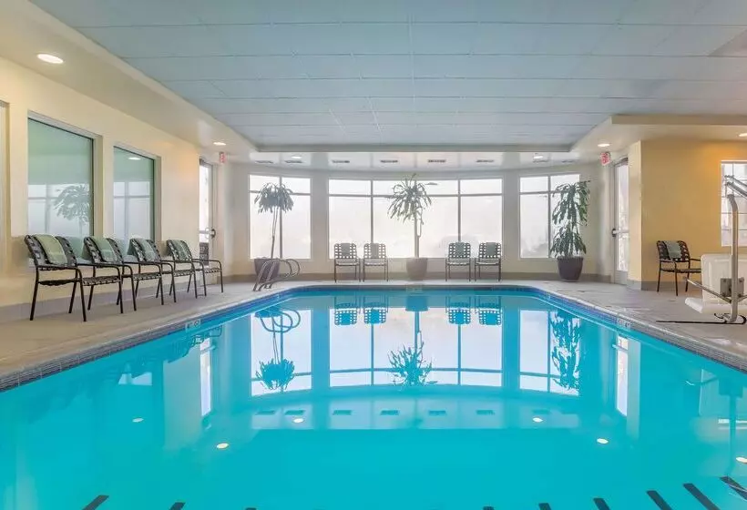 בית מלון כפרי Hilton Garden Inn Bakersfield