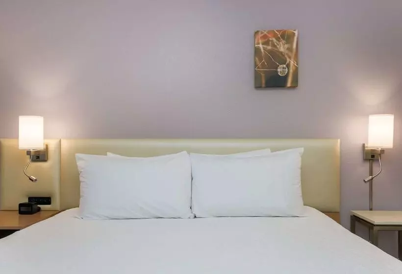 בית מלון כפרי Hilton Garden Inn Bakersfield