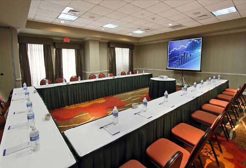 בית מלון כפרי Hilton Garden Inn Fort Lauderdale Airport Cruise Port