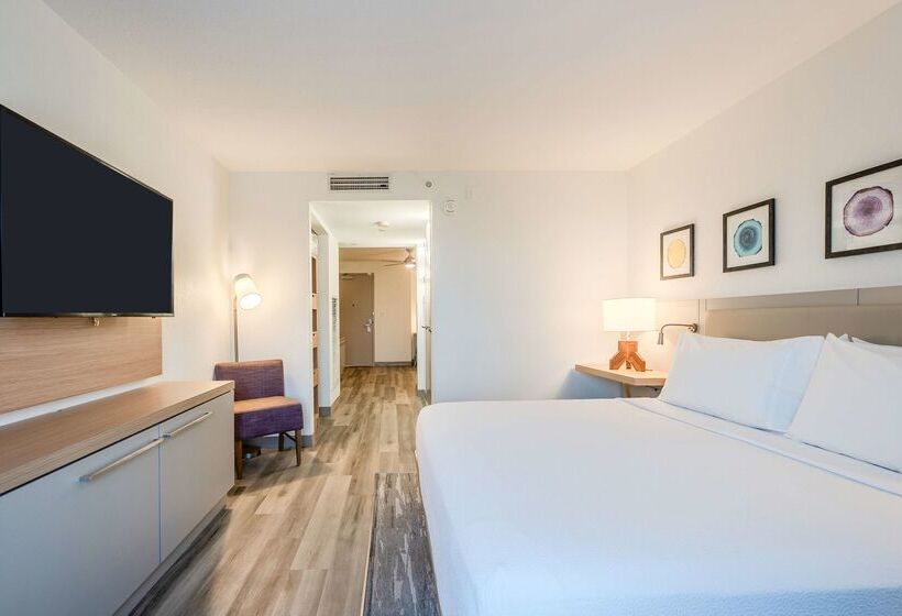 בית מלון כפרי Hilton Garden Inn Fort Lauderdale Airport Cruise Port