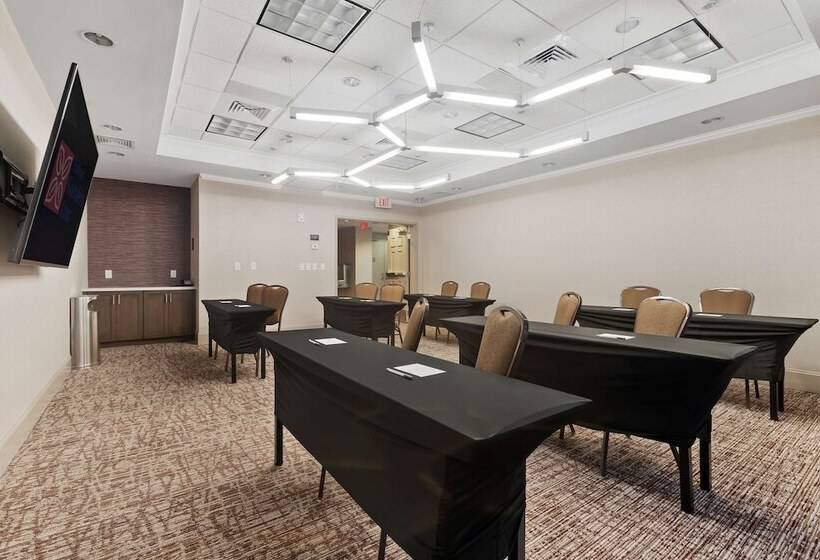 فندق Hilton Garden Inn New Orleans French Quarter/cbd