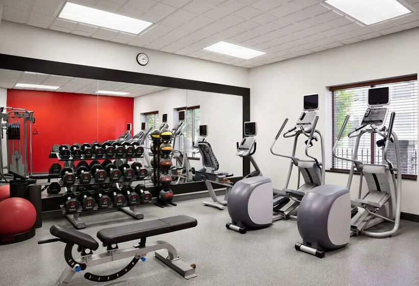 בית מלון כפרי Hilton Garden Inn Providence Airport/warwick