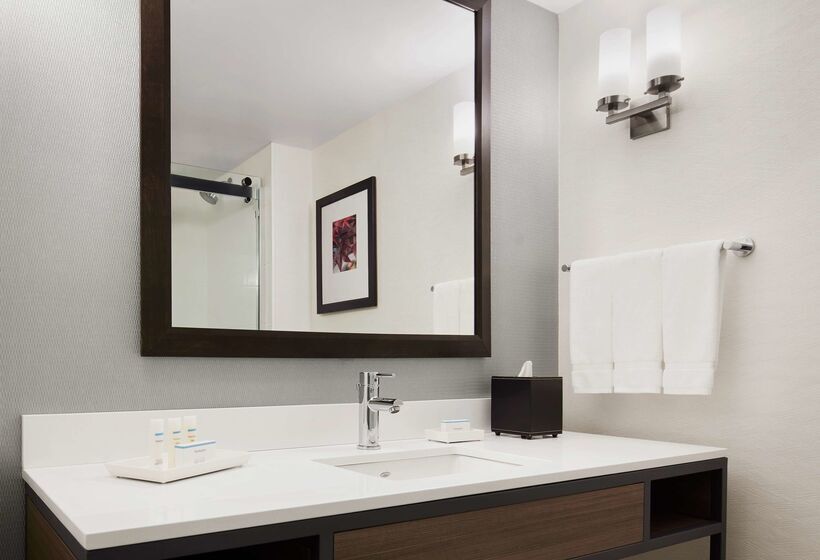 בית מלון כפרי Hilton Garden Inn Providence Airport/warwick