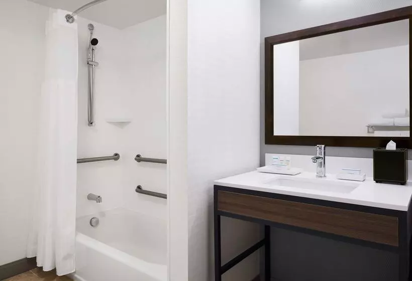 هتل Hilton Garden Inn Providence Airport/warwick