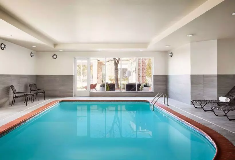 هتل Hilton Garden Inn Providence Airport/warwick