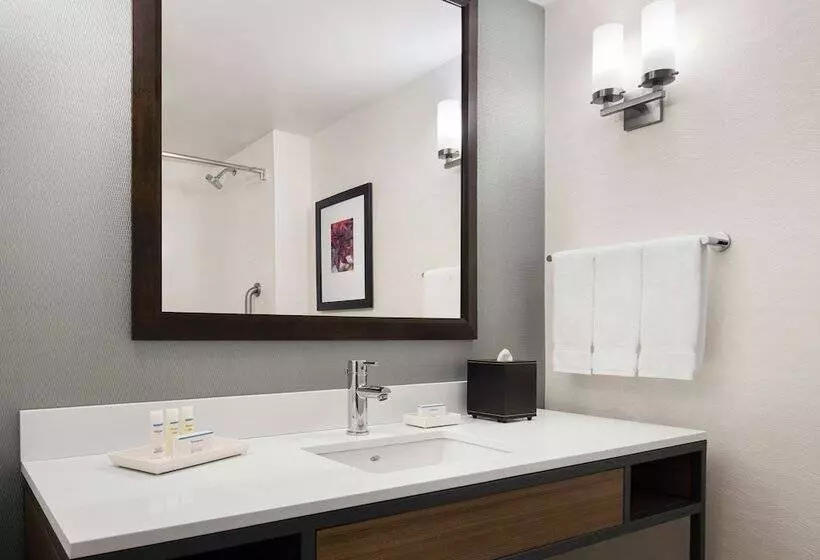 هتل Hilton Garden Inn Providence Airport/warwick