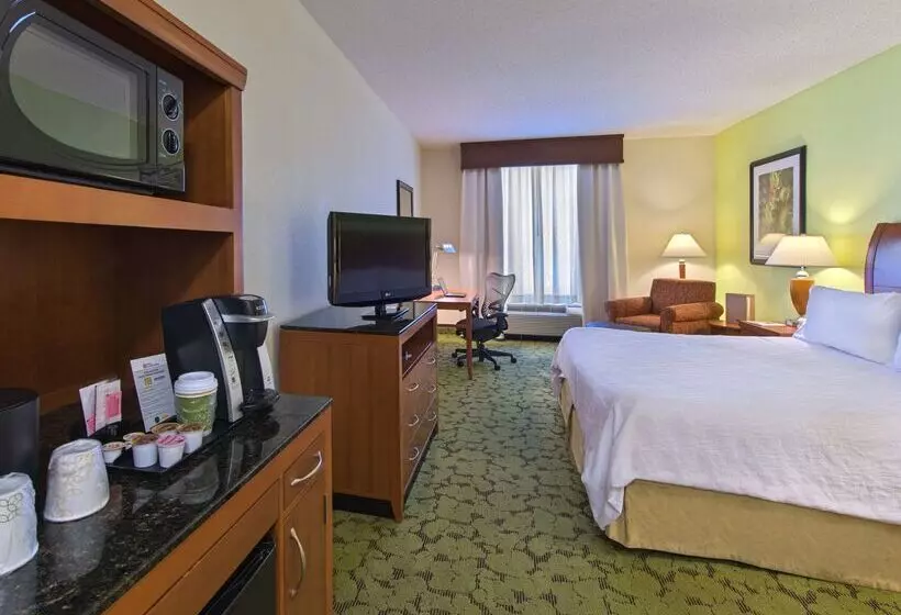 בית מלון כפרי Hilton Garden Inn Tallahassee Central