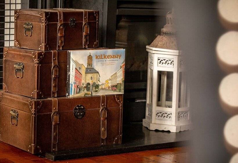 Отель Kilkenny Inn