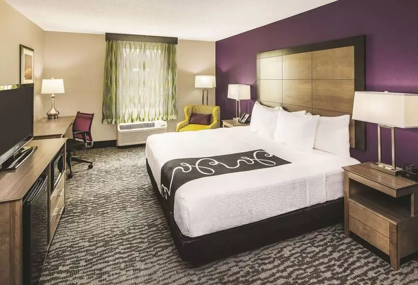 Отель La Quinta By Wyndham Milledgeville