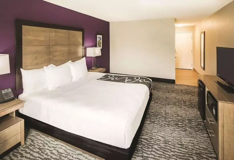 Отель La Quinta By Wyndham Milledgeville