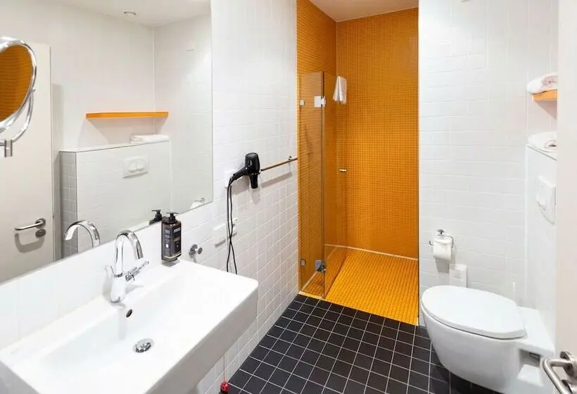 هتل MOA Berlin
