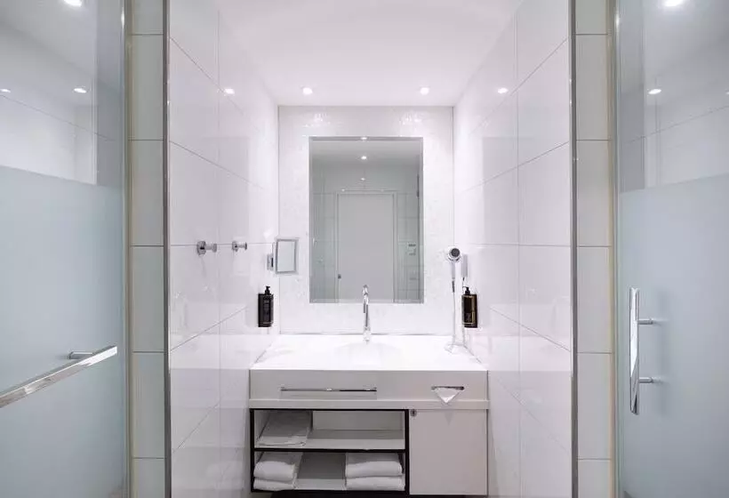 هتل MOA Berlin