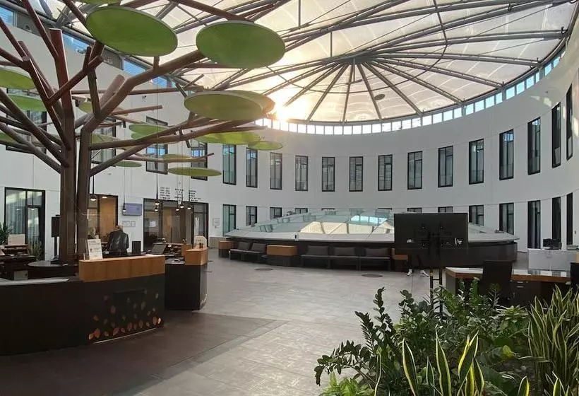 هتل MOA Berlin