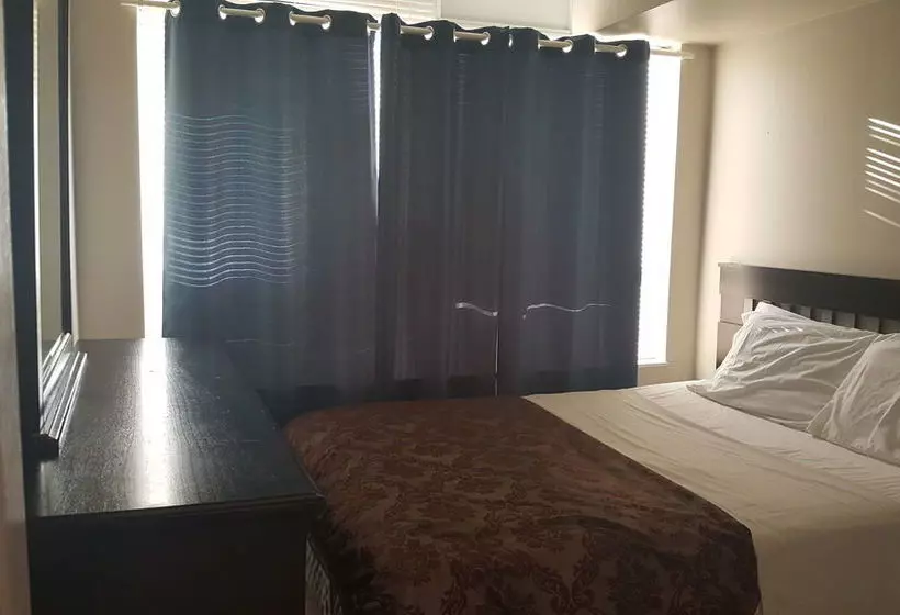 هتل Pelican Executive Suites