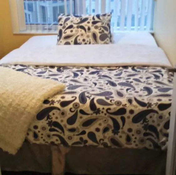 هتل Pelican Executive Suites