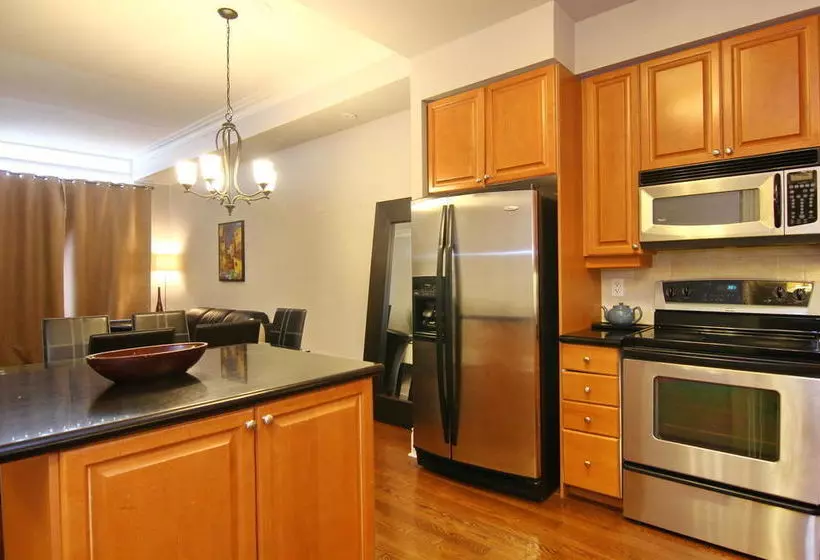 هتل Pelican Executive Suites