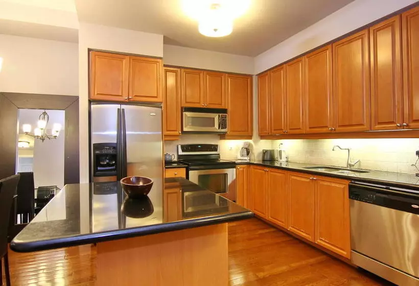 هتل Pelican Executive Suites