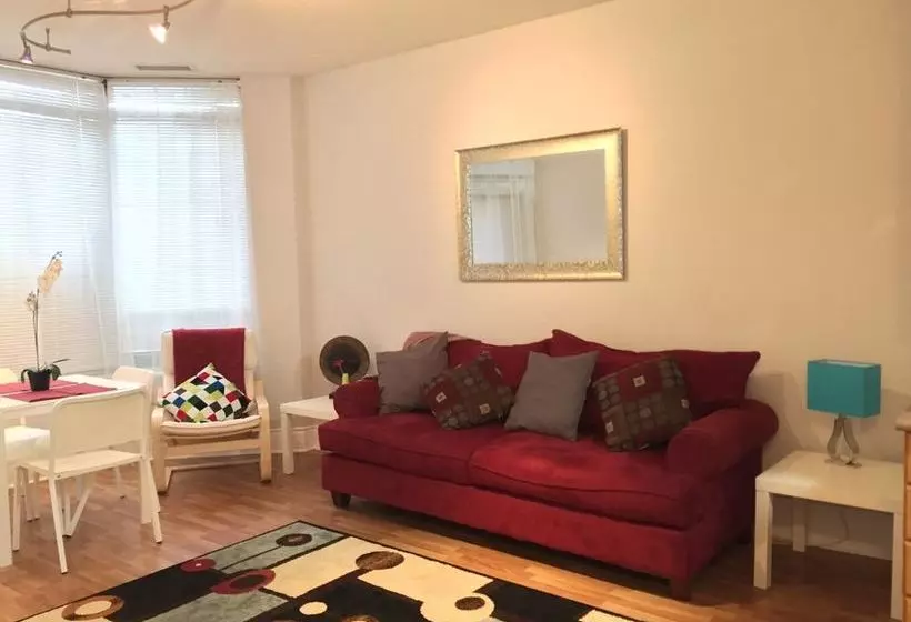 هتل Pelican Executive Suites