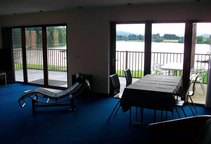 ホテル The Lodge On The Loch Of Aboyne Restaurant With Rooms