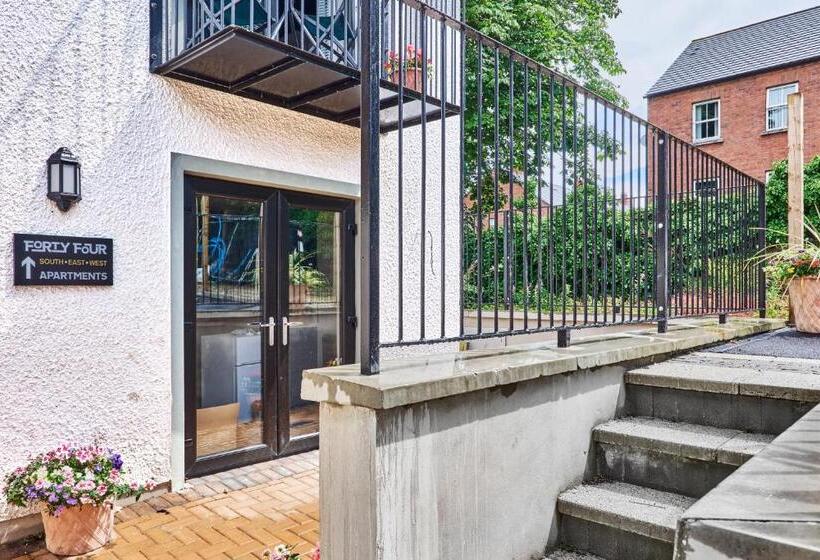 ベッドアンドブレックファースト 44 North