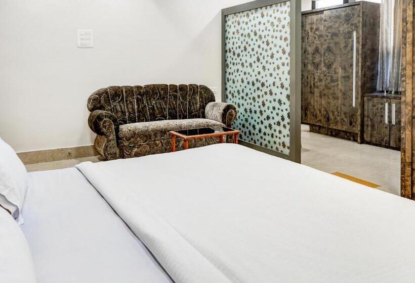 בית מלון כפרי Capital O 79766  Star International