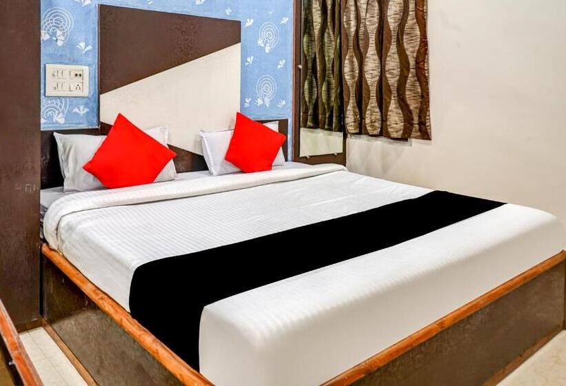 בית מלון כפרי Capital O 79766  Star International