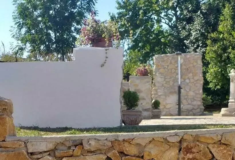 Hotelli Casa Bunicii Carbunari