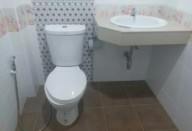 Hotelli Chawalee Place