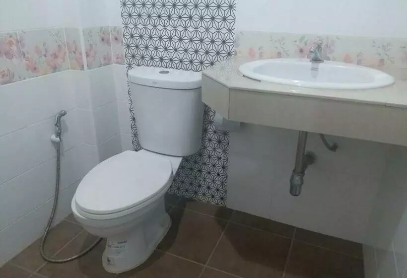 Hotelli Chawalee Place