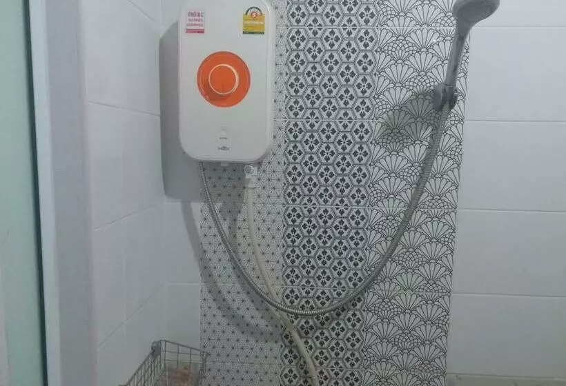 Hotelli Chawalee Place