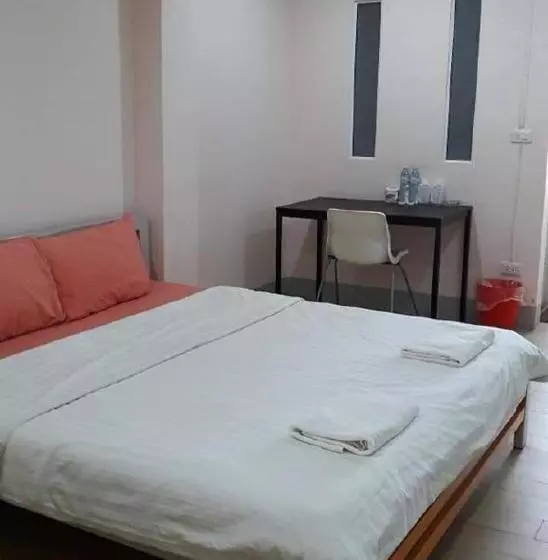 Hotelli Chawalee Place