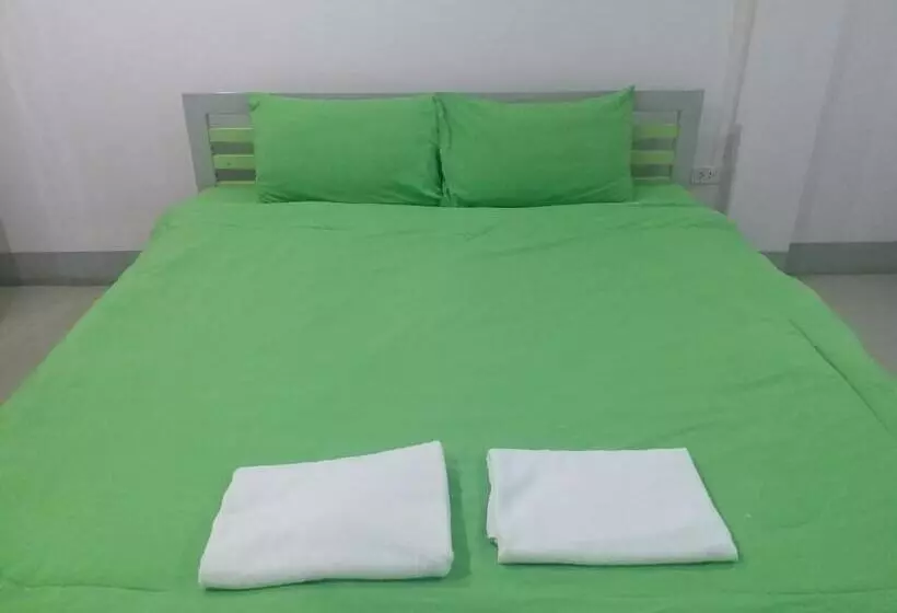 Hotelli Chawalee Place