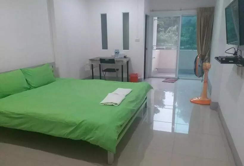 Hotelli Chawalee Place