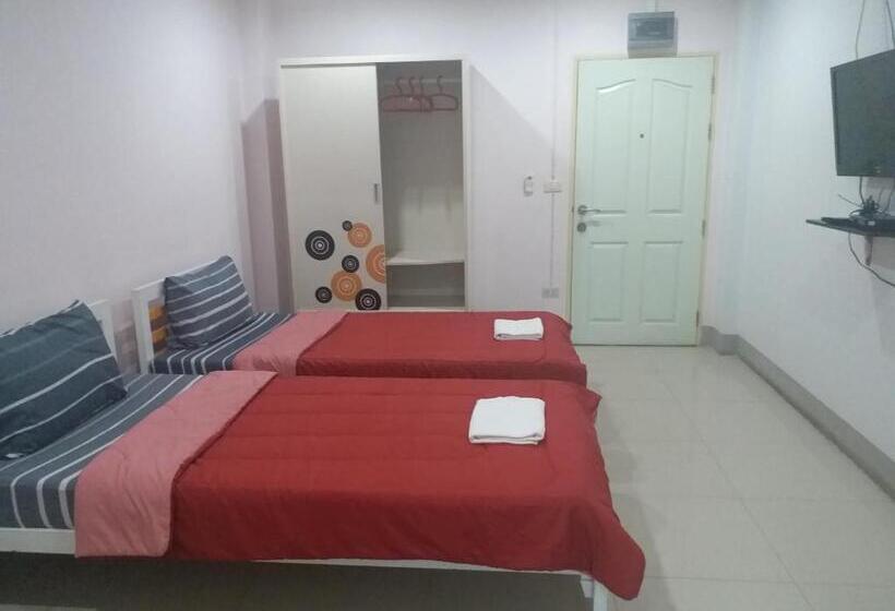 Отель Chawalee Place