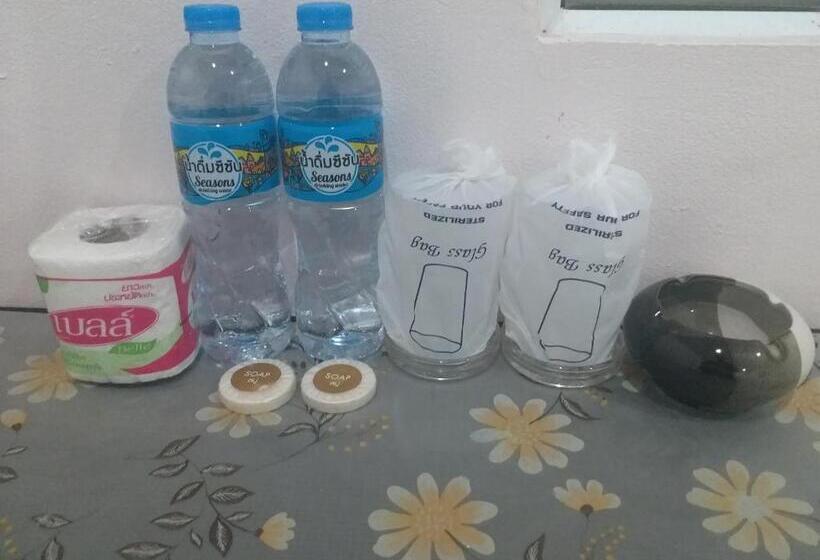 Отель Chawalee Place