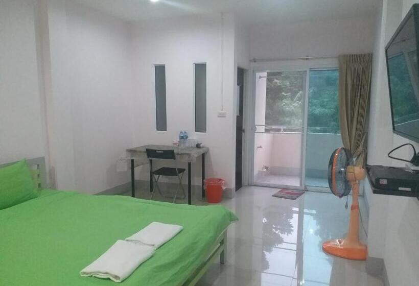 Szálloda Chawalee Place