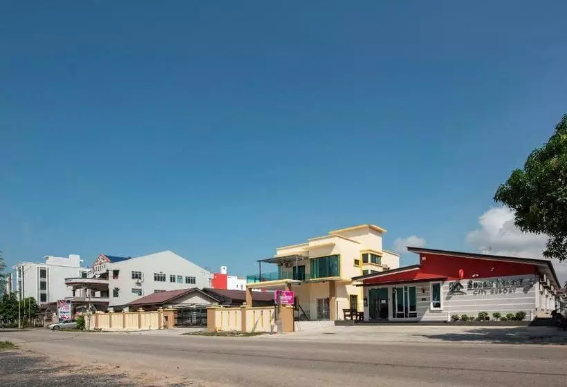 Hotelli Oyo 90234 Sungai Rengit City Resort 2