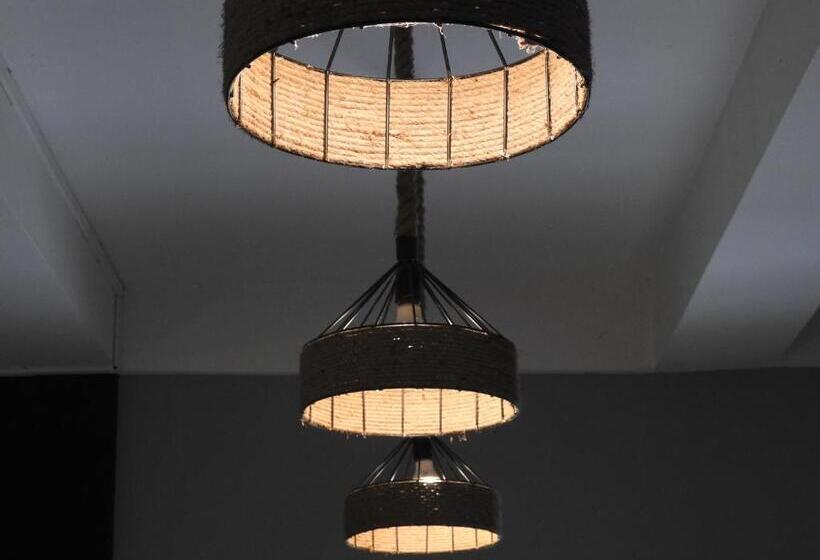 בית מלון כפרי Lake Side Resort Neermahal