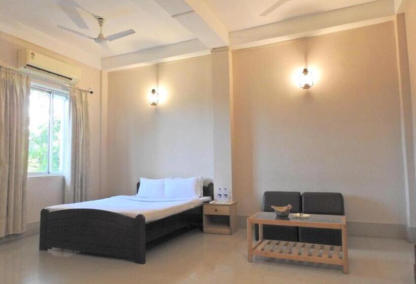 בית מלון כפרי Lake Side Resort Neermahal