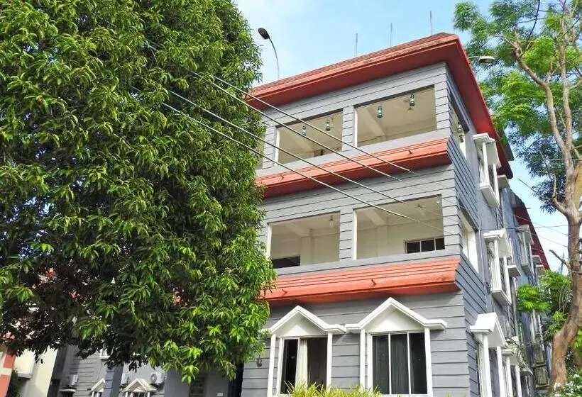 Hotelli Lake Side Resort Neermahal