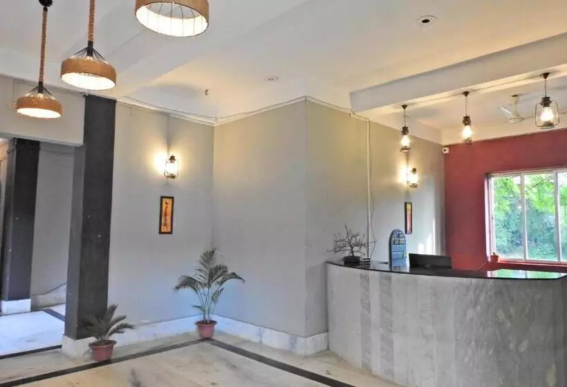 Hotelli Lake Side Resort Neermahal