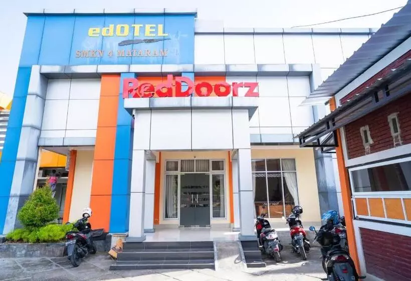 Hotelli Reddoorz @ Jalan Pendidikan Mataram