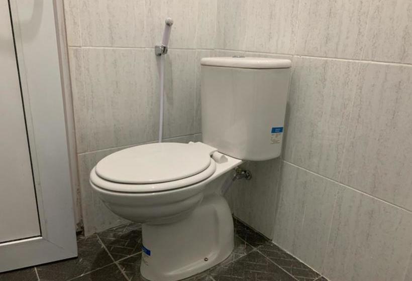 בית מלון כפרי Reddoorz Near Alun Alun Purbalingga